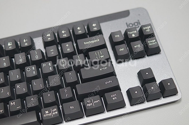 로지텍 k855 무선 키보드 팝니다 거의 새거--1