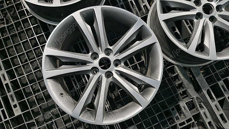 19인치 제네시스EQ900 리어 휠 2개, 제네시스쿠페 이미지