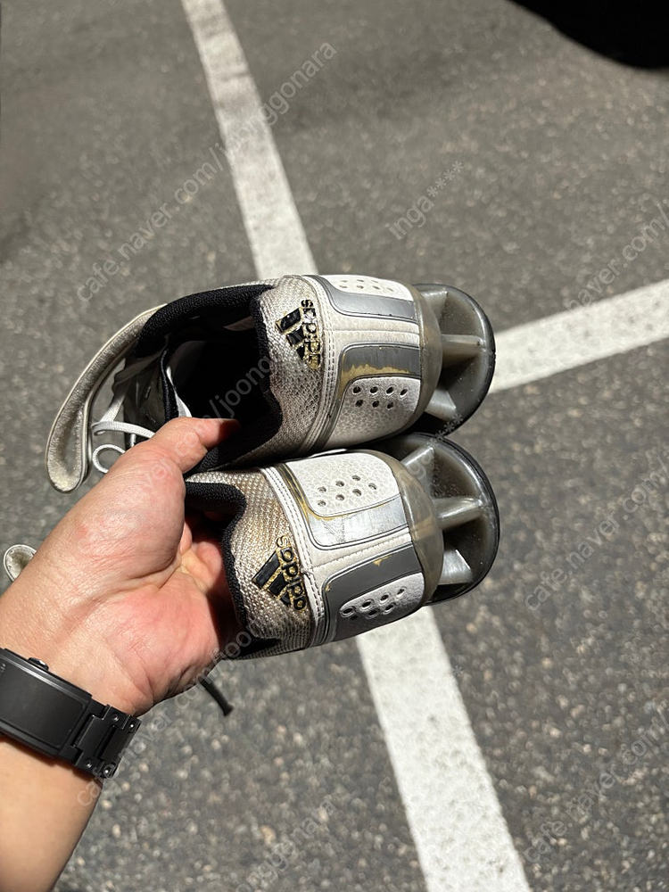 아디파워1 흰검 250 팝니다 이미지