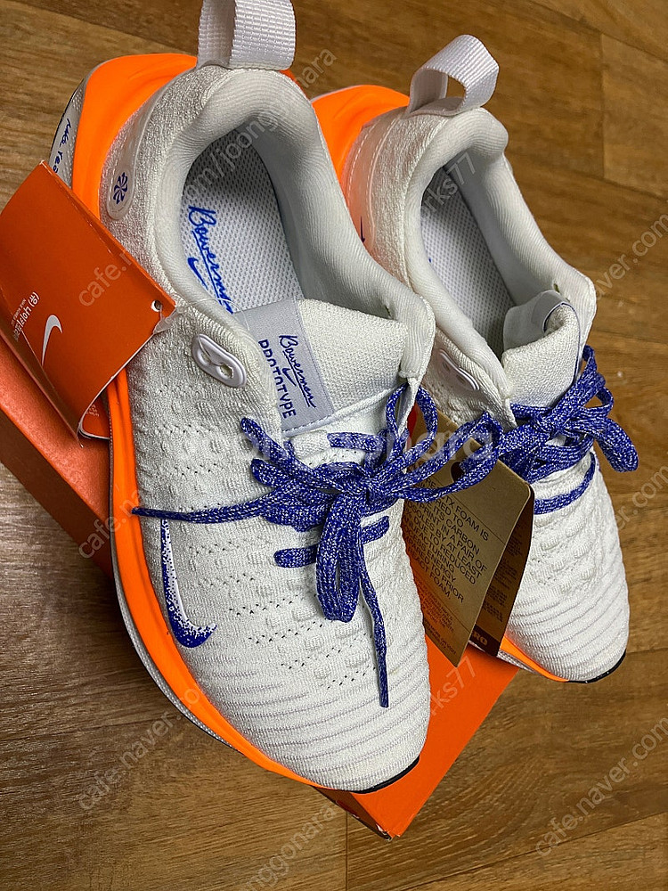 나코 정품 인피니티런 런닝화 새제품 240--0