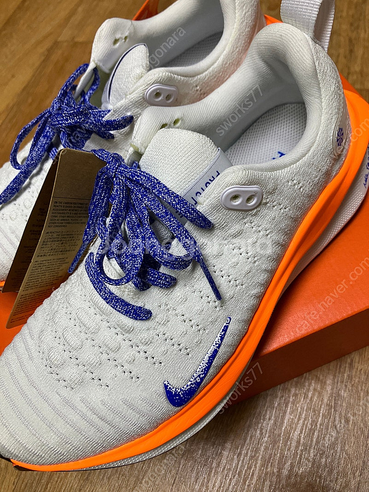 나코 정품 인피니티런 런닝화 새제품 240--1