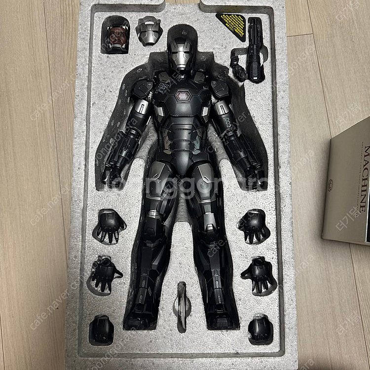 핫토이 시빌워 워머신 마크3 (가격인하)--0