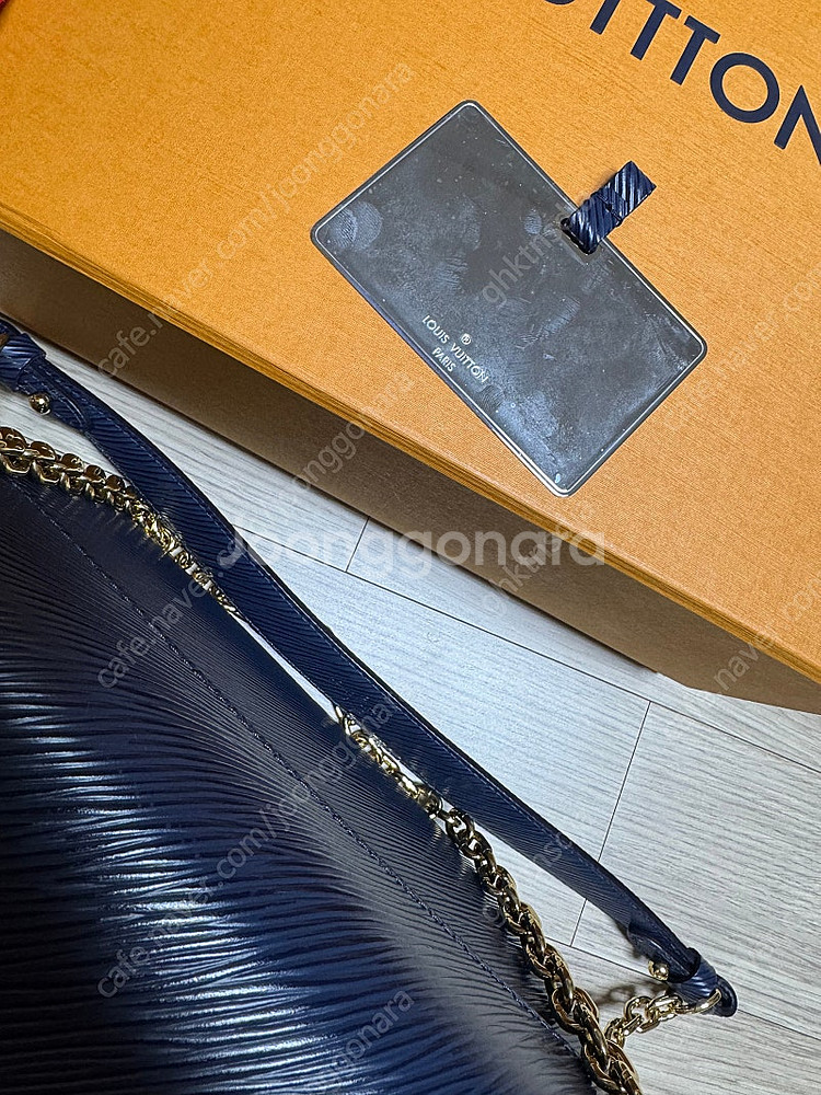 루이비통 트위스트 MM 에피 (네이비)--3