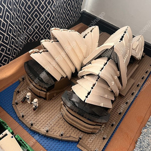 타워브릿지,오페라하우스,텀블러,휠로더,머스크컨테이너,캠퍼밴 7종 일괄판매합니다.