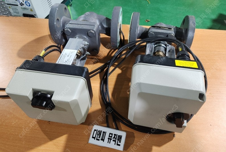 탄산가스통과 HARRIS 밸브2세트, 공기통, 수소통, Honeywell및 대정 밸브엑추에이터--3