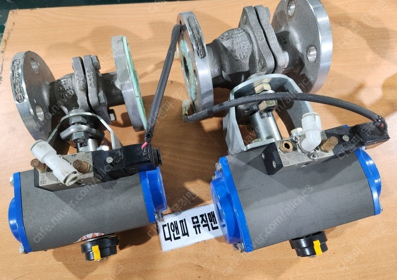 탄산가스통과 HARRIS 밸브2세트, 공기통, 수소통, Honeywell및 대정 밸브엑추에이터--9