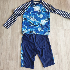 SFIT 남아 래쉬가드 상하의 세트 150 사이즈(수모포함)