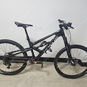 포커스 샘 카본풀샥 판매합니다.