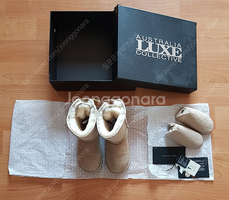 (가격내림) 오스트레일리아 럭스 컬렉티브(235) : 6만원(택배비 포함)--0