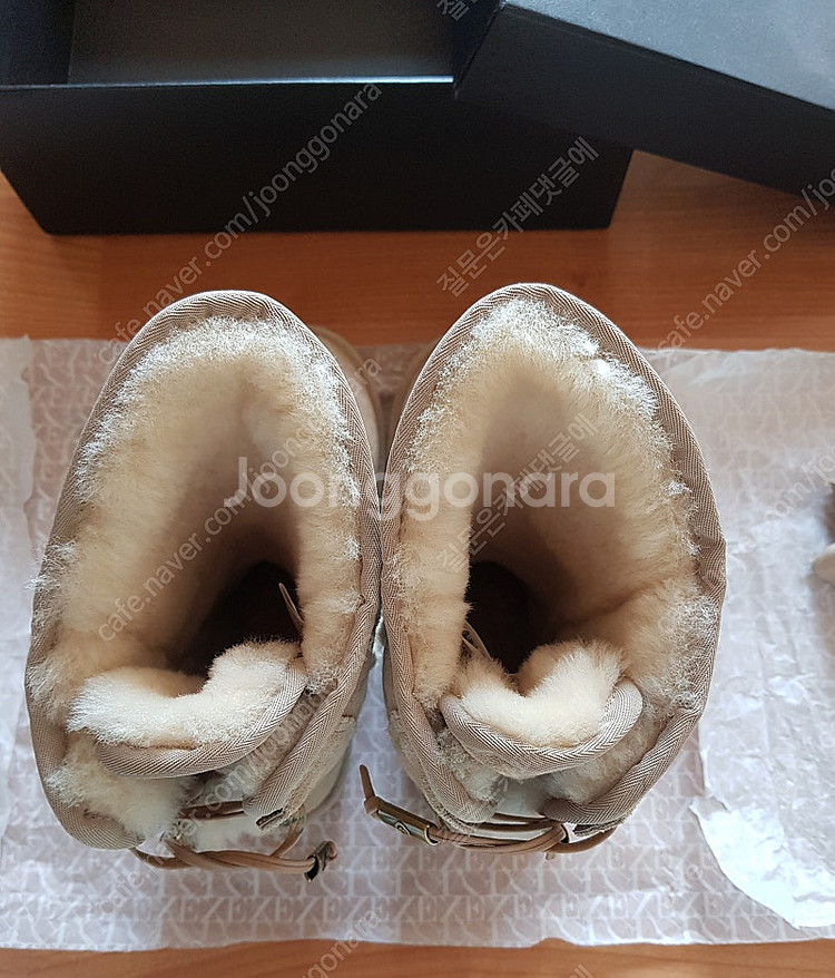 (가격내림) 오스트레일리아 럭스 컬렉티브(235) : 6만원(택배비 포함)--2