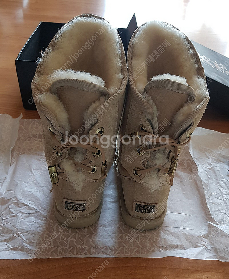 (가격내림) 오스트레일리아 럭스 컬렉티브(235) : 6만원(택배비 포함)--3