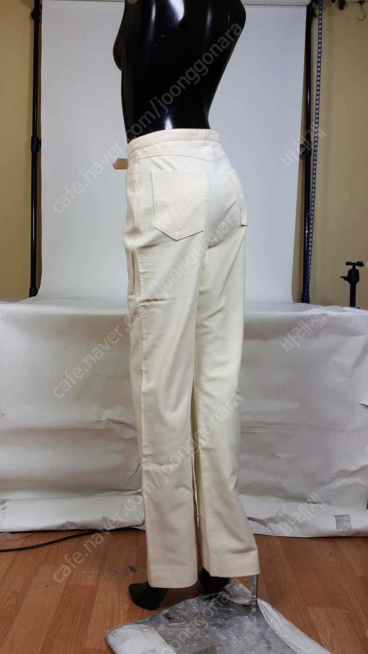 베르사체 아이보리색 면 스판 여성 바지 정품 베르사체V2클래식 이미지