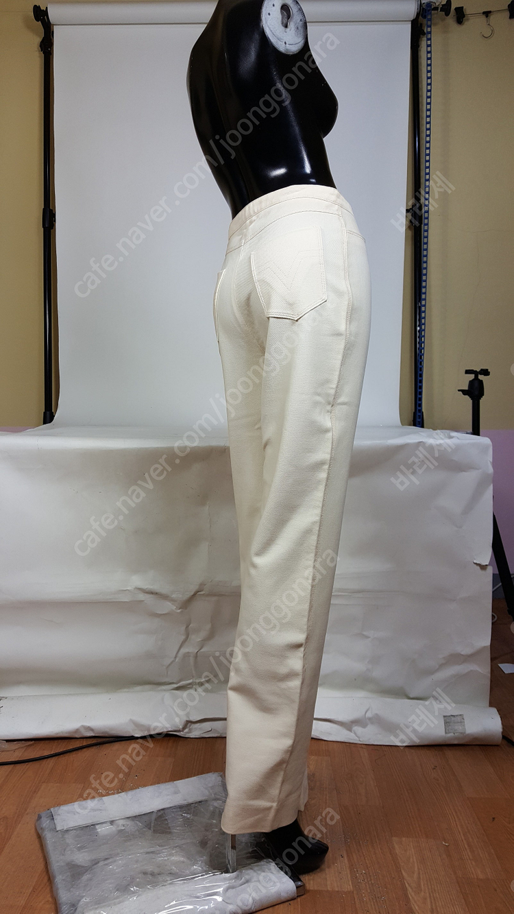 베르사체 아이보리색 면 스판 여성 바지 정품 베르사체V2클래식 이미지