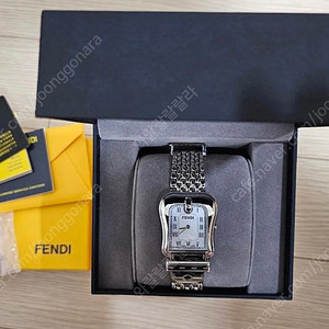 펜디 남녀공용 메탈 시계