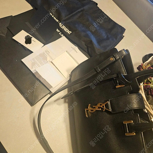 입생로랑 뉴카바스 토트백
