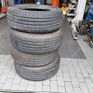 235-60-17 235/60R17 그랜드카니발 한국타이어 이월신품 2개 14만원
