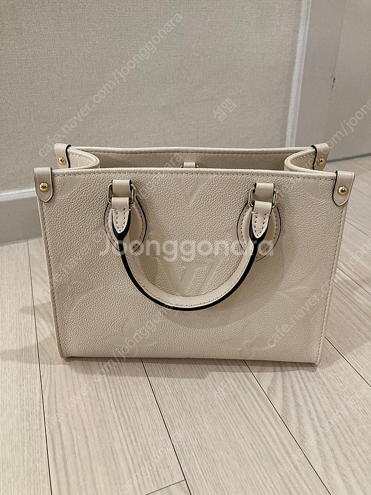 루이비통 온더고 pm 크림--2