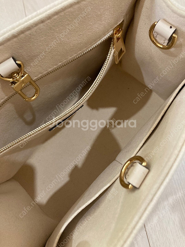 루이비통 온더고 pm 크림--4