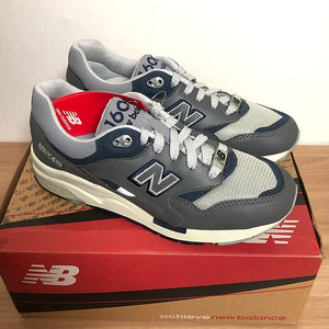 새제품 NIKE VNTG CORTEZ 나이키 빈티지 코르테즈 희귀매물 NEW BALANCE 1600 리미티드에디션 희귀매물 한정판