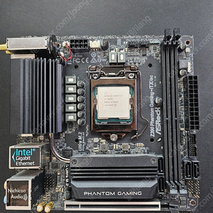 애즈락 Z390 팬텀 itx + i5 9600k + 커세어 도미네이터 8gb*2 판매합니다.
