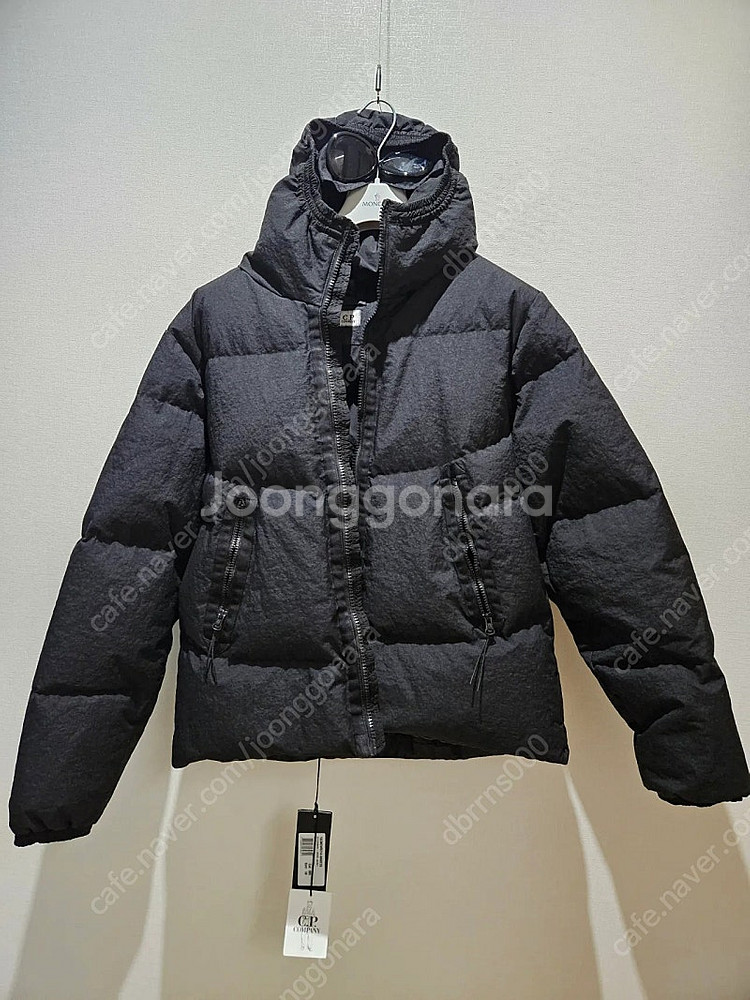 cp컴퍼니 패딩 (새상품)--1