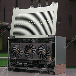 9800X3D + ITX 메인보드 + SFF 반본체 케이스 구합니다.
