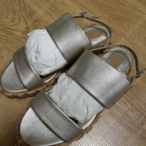 페라가모 슬링백 샌들 새상품