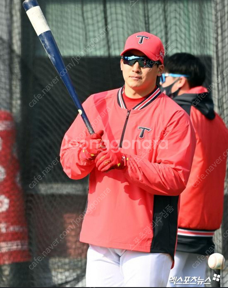 레어희귀매물)) 기아타이거즈 선수지급용 야구 어센틱 긴팔 바람막이 웜업 KIA TIGERS 타이거즈 야구웜업 야구바...--5