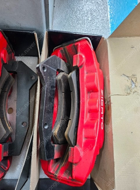 지가토 6P 브레이크 캘리퍼&디스크로터 SET 판매합니다. 이미지