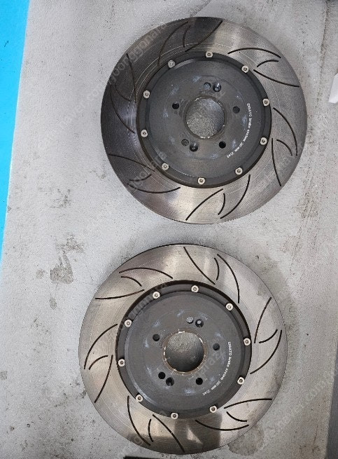 지가토 6P 브레이크 캘리퍼&디스크로터 SET 판매합니다. 이미지