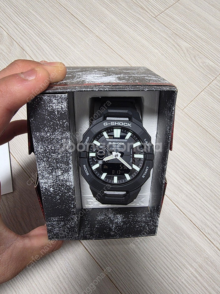지샥 G-SHOCK GBA-950-1ADR--0