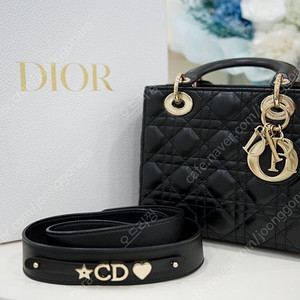 레이디디올 스몰 블랙 램스킨