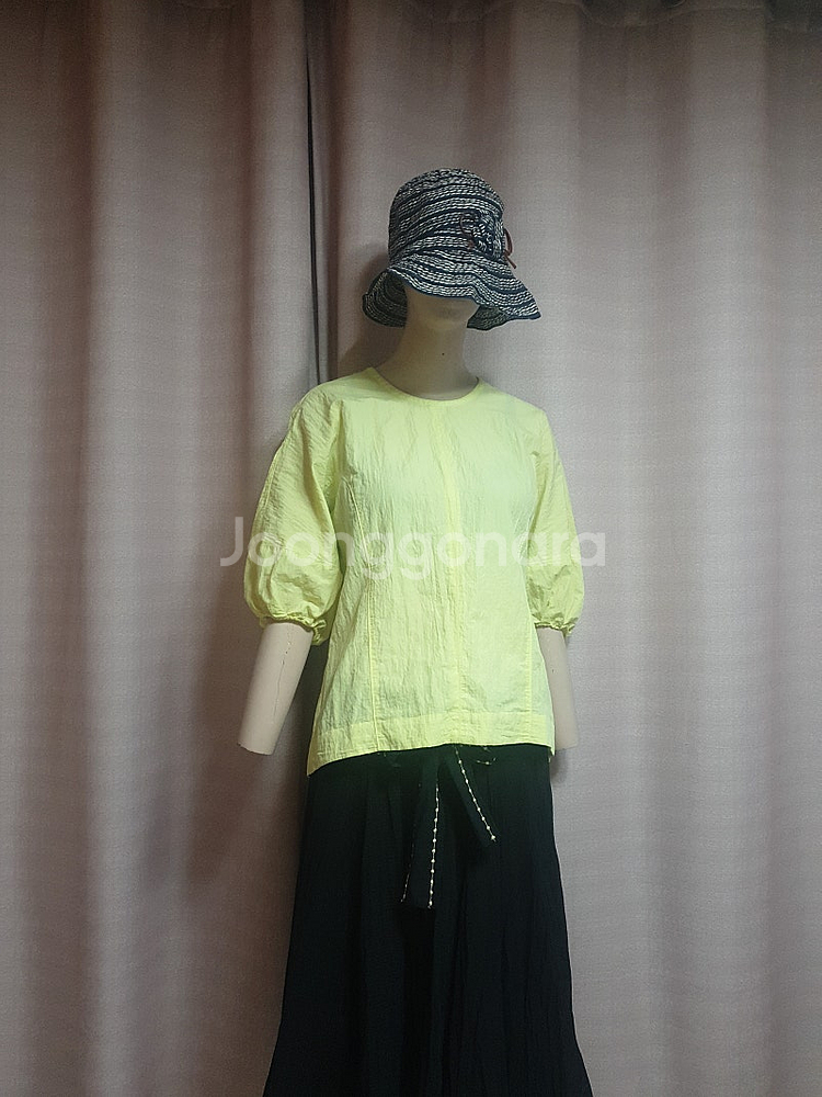 JILL STUART 질스튜어트 블라우스 (88-96-165)--0