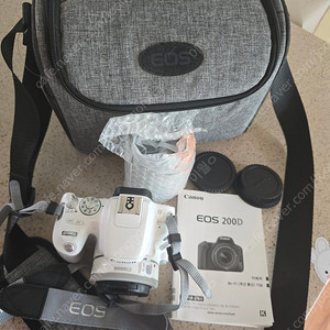 캐논EOS 200D S급입니다