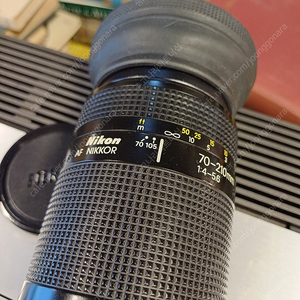 니콘 AF 70-210mm 1:4-5.6 ZOOM