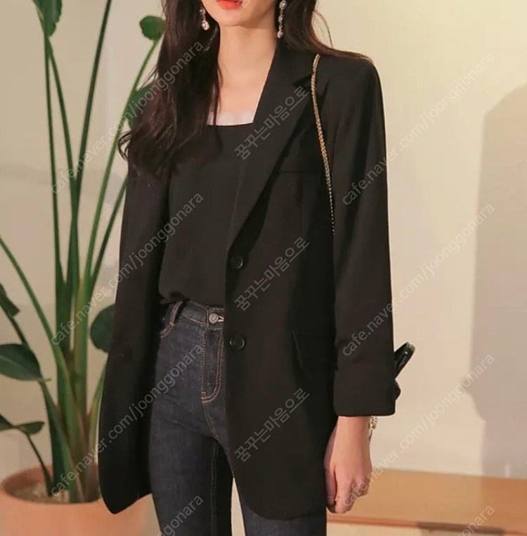 커먼유니크 진주버튼 프릴 블라우스 이미지