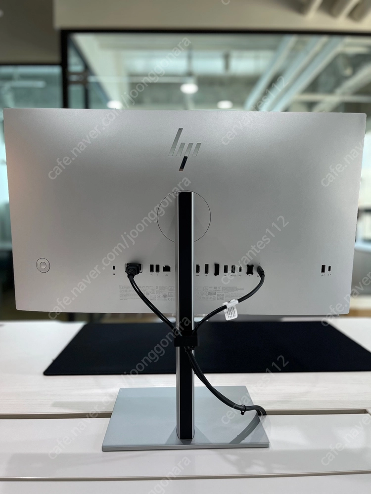 HP 7 Pro 727pk 4K Thunderbolt 4 모니터(박스 풀구성) 이미지
