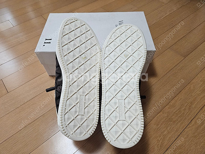 발렌티노 이코노그라프 패브릭 원 스터드 스니커즈--2