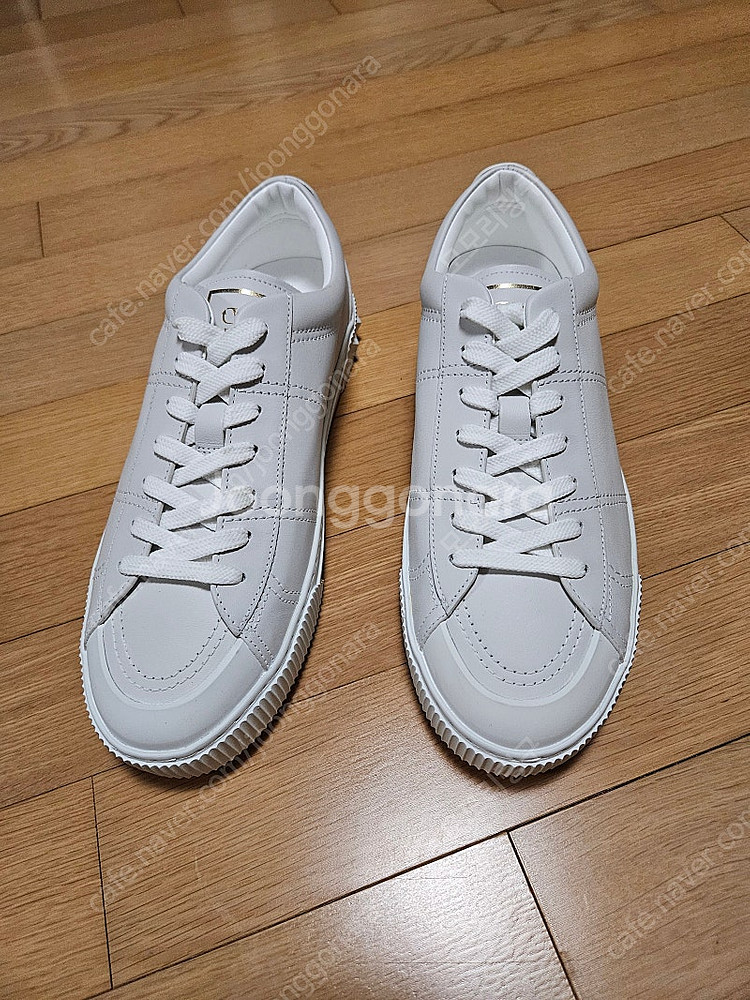 발렌티노 시티플래닛 로우탑--0