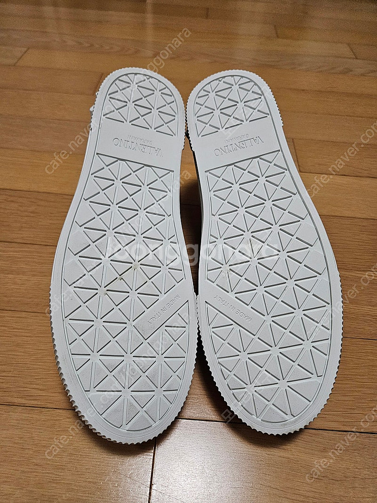 발렌티노 시티플래닛 로우탑--2