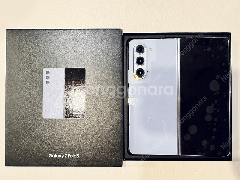 갤럭시Z 폴드5 512G 아이스블루 자급제 올갈이 + 정품 가죽케이스 미개봉 + 정품 필름--0