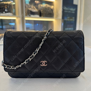 샤넬 WOC 캐비어백 25번대