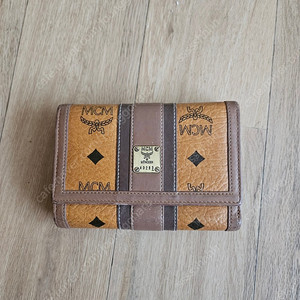 엠씨엠 MCM 비세토스 중지갑