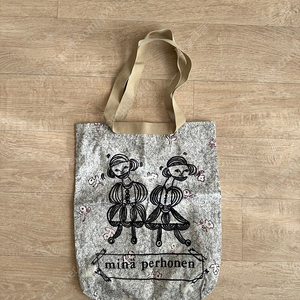 mina perhonen 미나 페르호넨 토트백