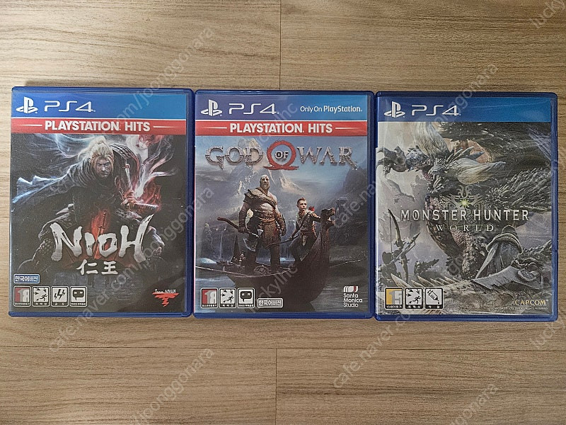 PS4 슬림 500기가 CUH-2218A 타이틀3개 포함 17만원에 판매 합니다. 이미지