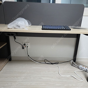 한샘) PLEX Z 오크 일반책상 1400_D60 블랙 팝니다