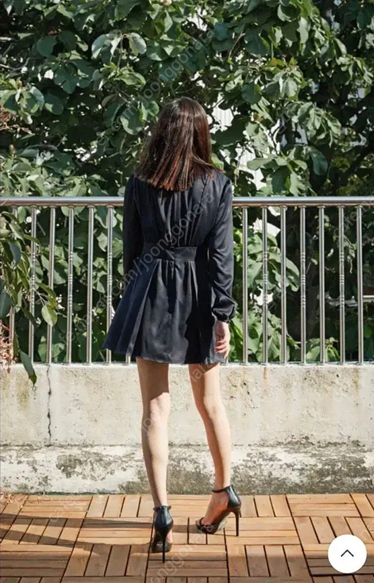 브라이덜샤워 연말파티룩 러브미백 블랙 새틴원피스 새틴드레스 연말룩 홈파티룩 풀파티룩 수영복 이미지