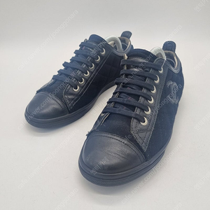 샤넬 CC로고 퀼티드 로우탑 스니커즈 블랙 여성 240mm