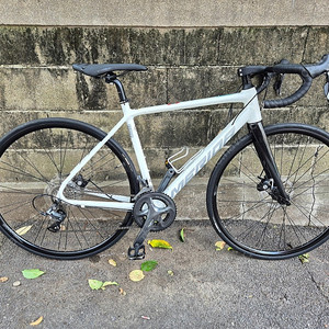 메리다 스컬트라100 로드자전거 팔아요