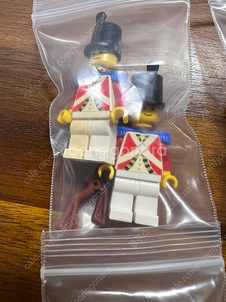 올드 레고 정부군 피규어 12기 팔아요.--6